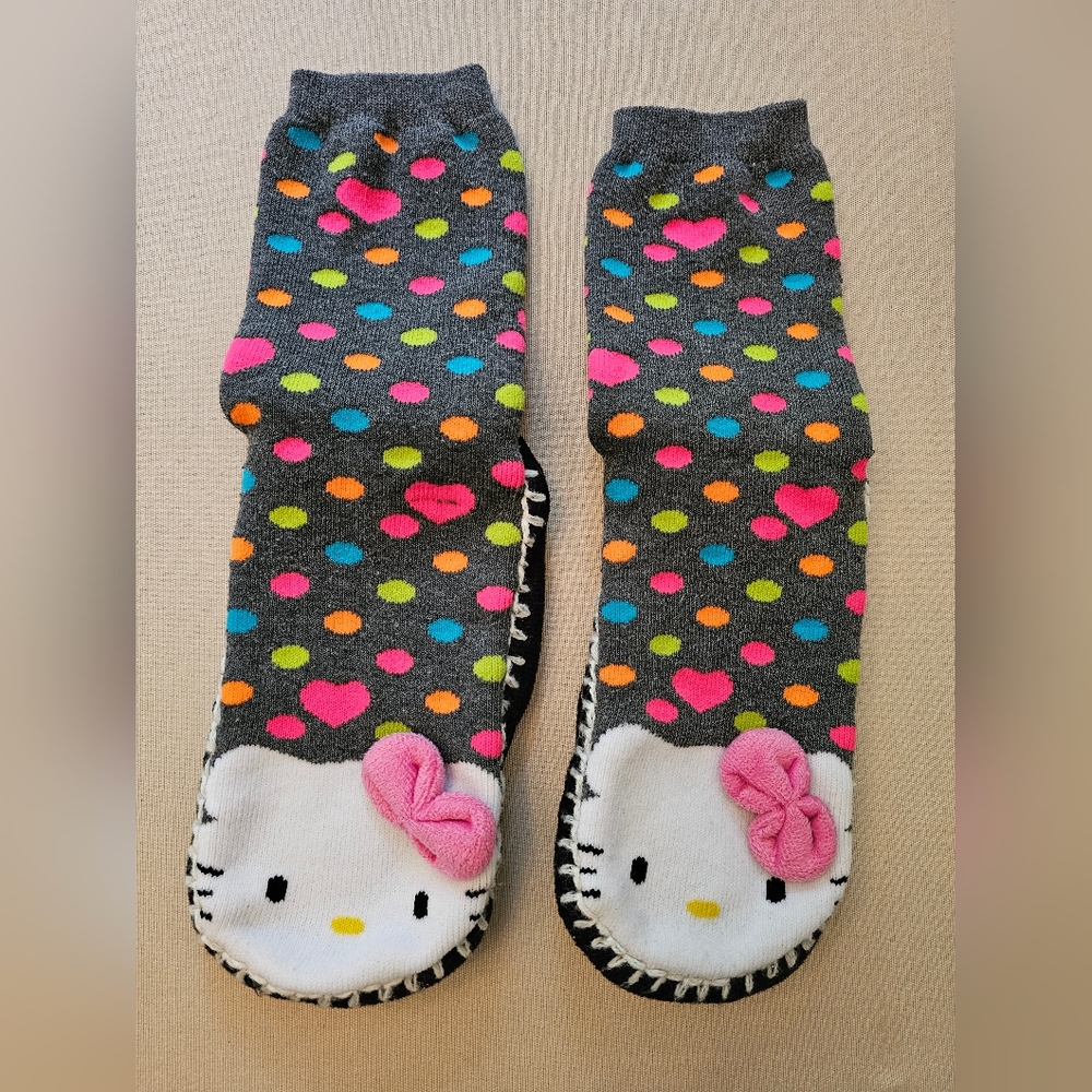 GUC Hello Kitty Polka Dot Slipper Socks